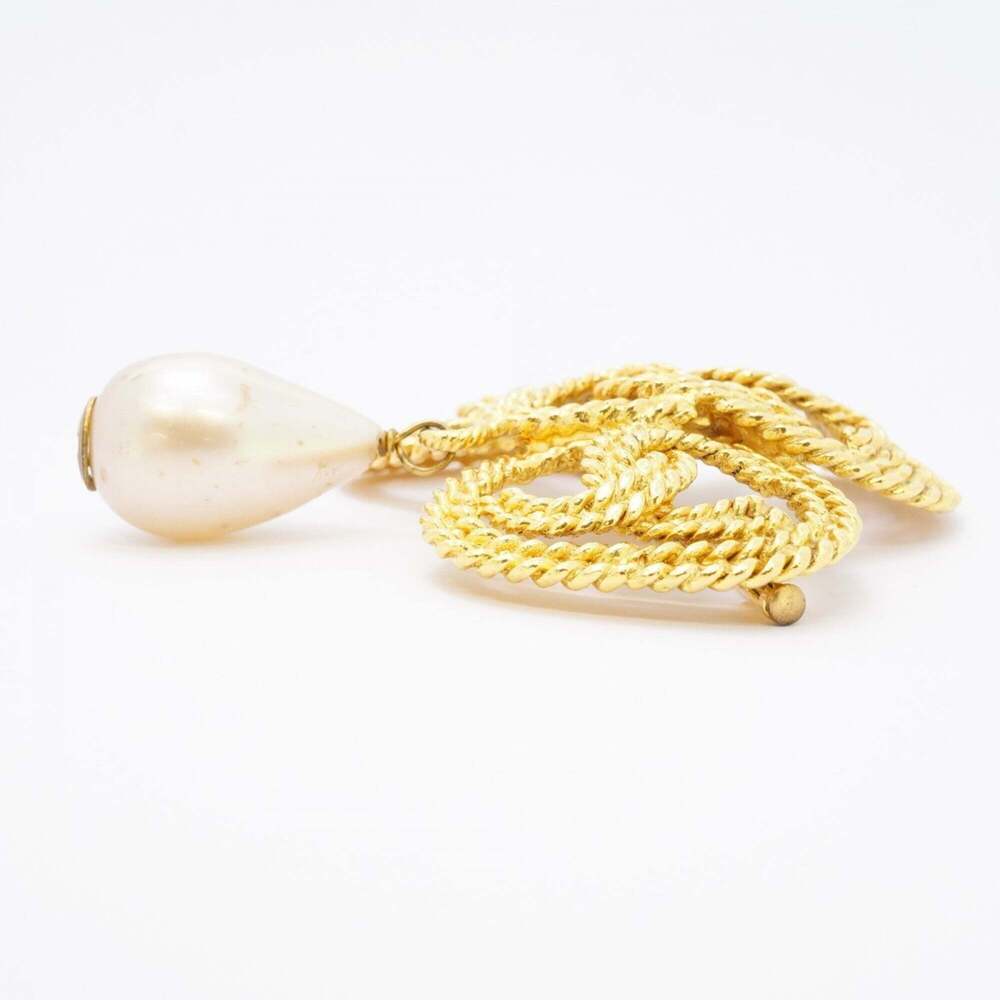 CHANEL Gold Pearl Logo Brooch - Picture 3 of 10